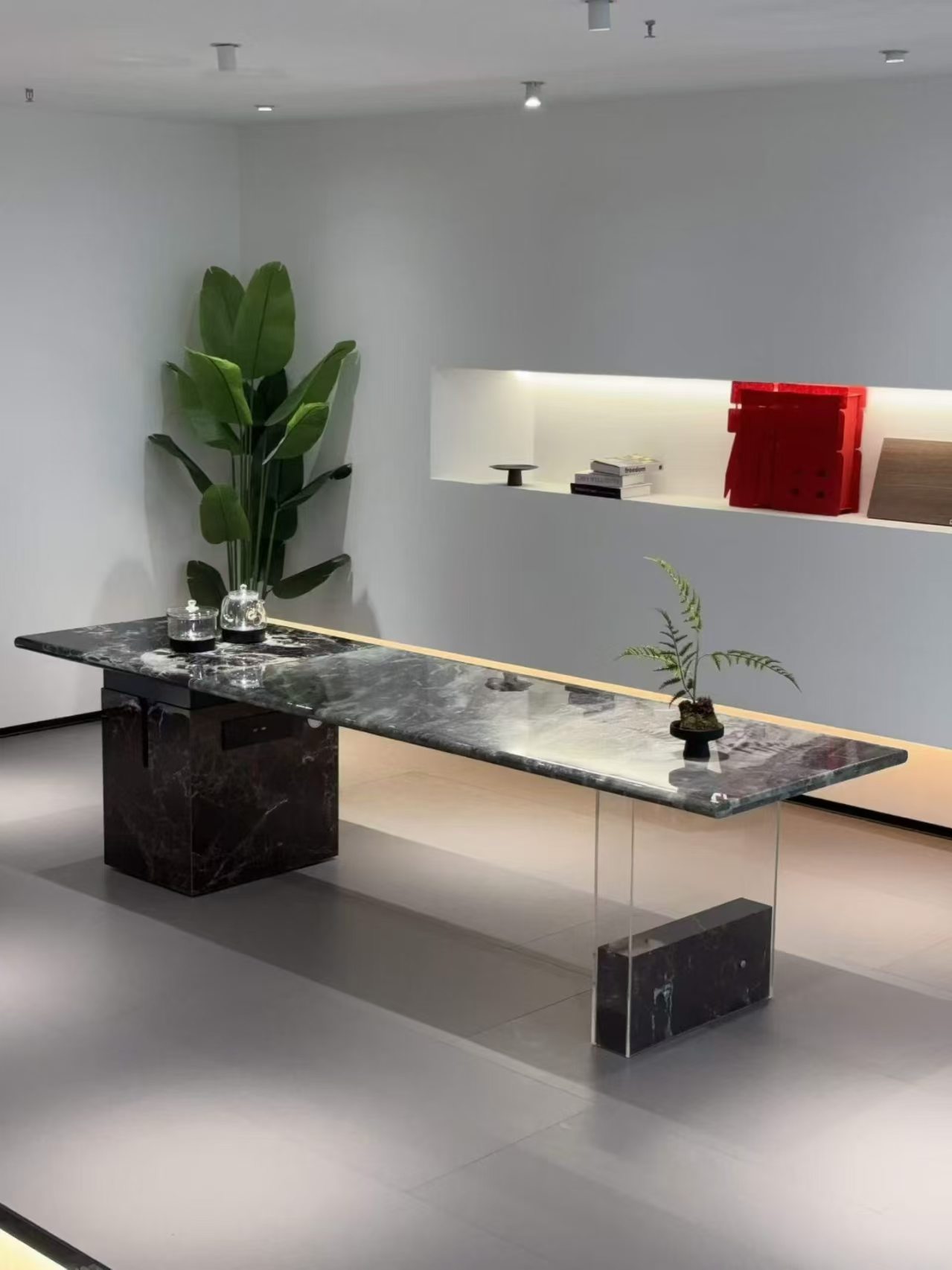 Minimal Dark Tea Console
